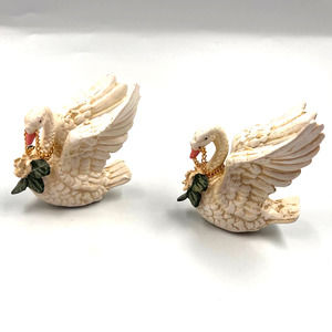 Vintage Ceramic Holiday Christmas Swans Ausland Collectables Decor Figurines